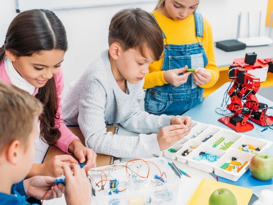 Kids and electronics online